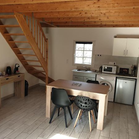 Residence E Scaravaglie Корт Экстерьер фото